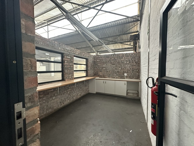 To Let Commercial Property for Rent in Ottery Western Cape